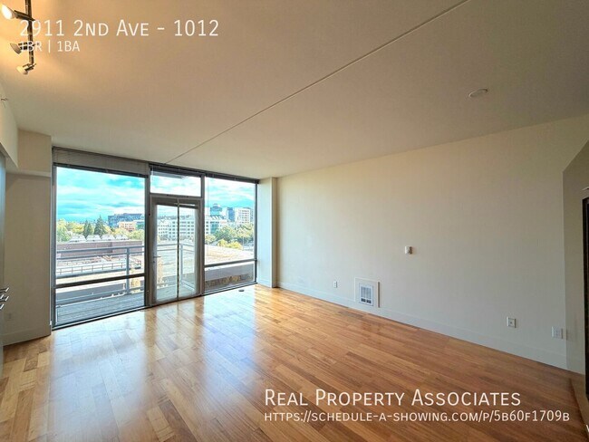 Building Photo - 2911 2nd Ave