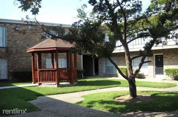 Building Photo - 6363 Beverlyhill St