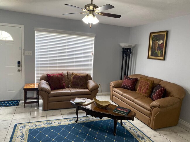 Foto del edificio - 5013 Wingfoot Ln