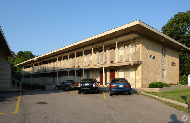 Foto del edificio - Cedarview East Apartments