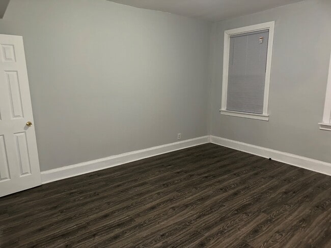 Photo - 1616 Isherwood St NE Apartment