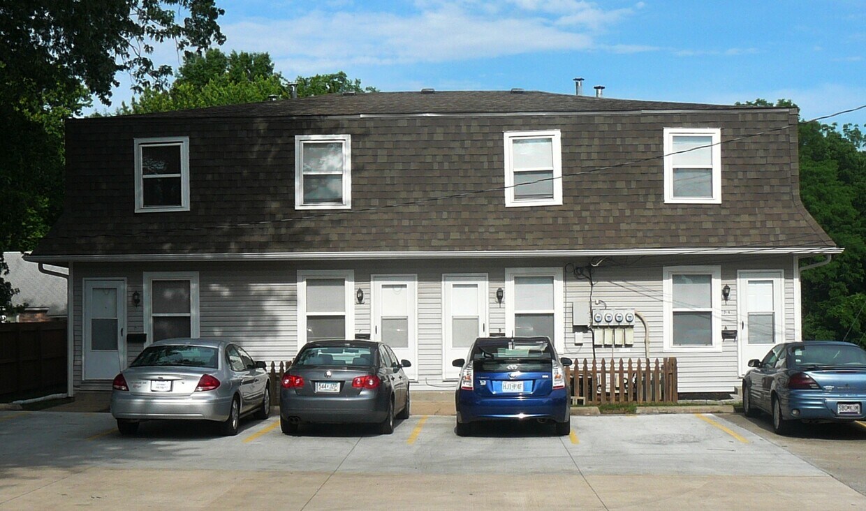 604 Butcher Ave, Grandview, MO 64030 Townhome Rentals in Grandview MO