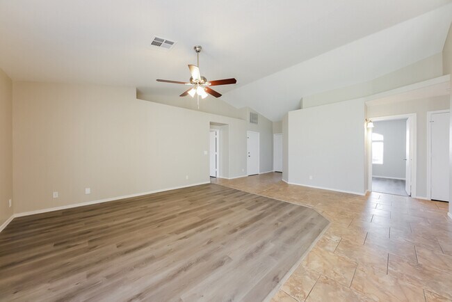 Foto del edificio - 865 W Mesquite Ave