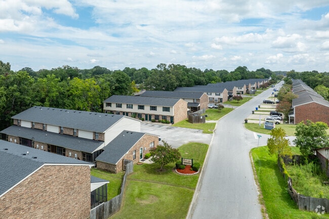 Aerial Photo - Oakridge Townhouses