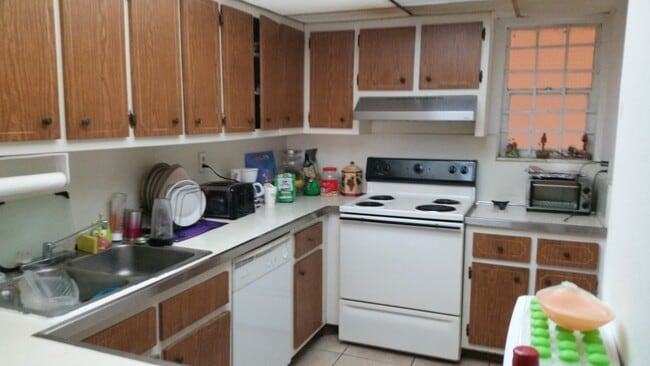 Foto del edificio - 1990 W 56th St