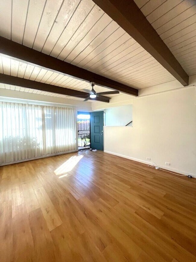Foto del edificio - 2 Bed/ 2 Bath/ 2 Parking unit In Honolulu