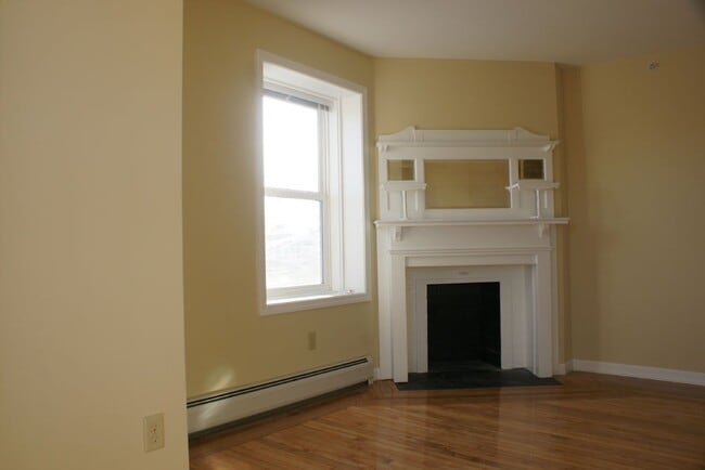 Foto del edificio - 140 Bradford St