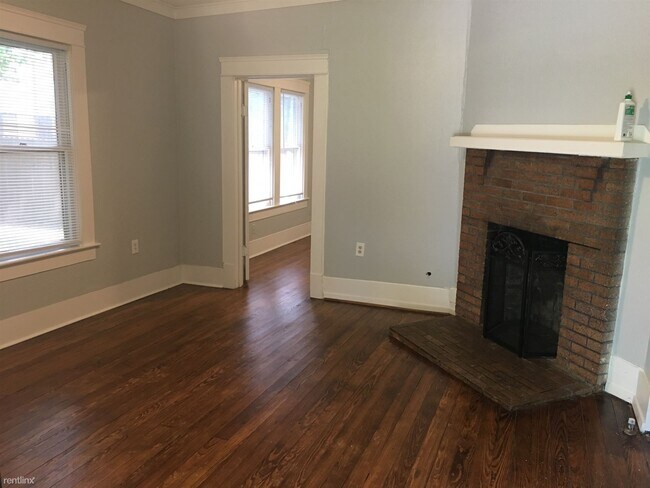 Building Photo - 312 S Haswell Dr