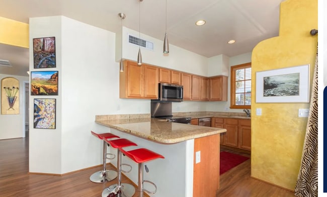 Building Photo - 630 E Harvill Dr