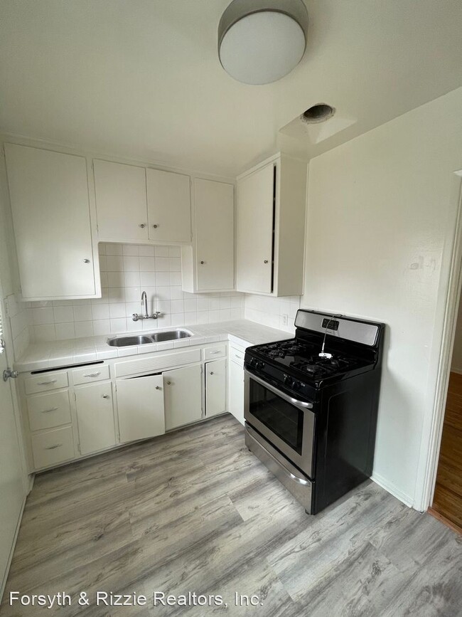 Building Photo - 2 br, 1 bath House - 211 Lynn Drive