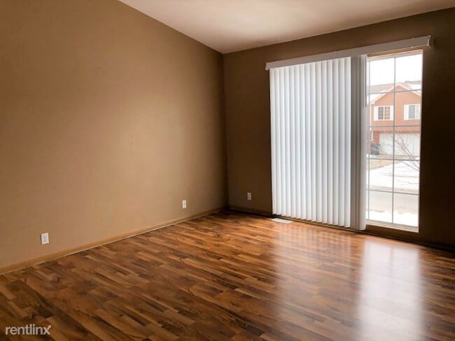 Building Photo - 3 br, 2 bath House - 4131 N 169th St