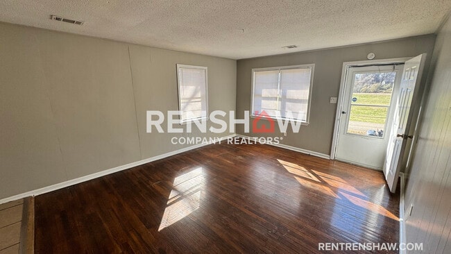 Building Photo - 321 Navy Dr