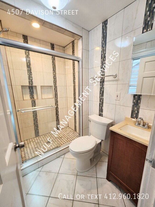 Foto del edificio - 4507 Davison St