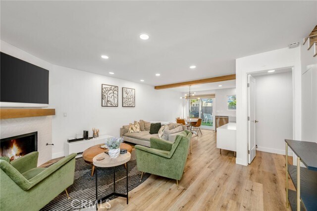 Building Photo - 2424 Santa Ana Ave