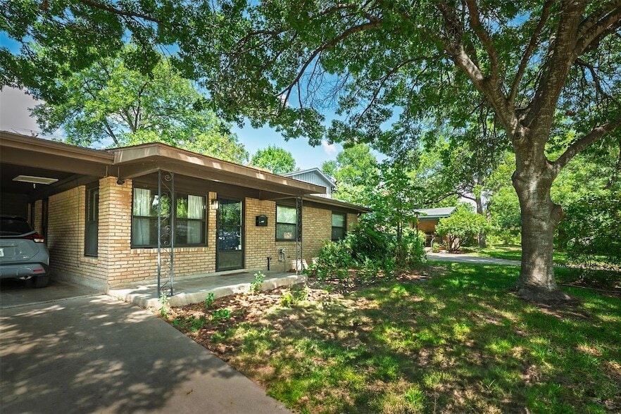 Primary Photo - 1306 Ridgemont Dr