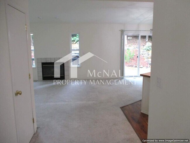 Foto del edificio - 1166 Leschi Dr