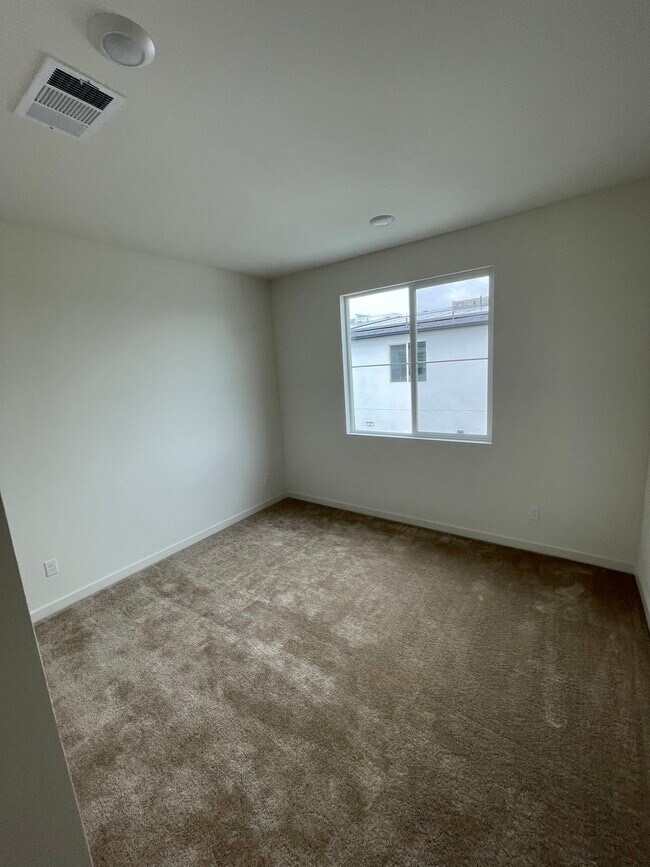 Dormitorio 1 - 3620 S Allston Paseo