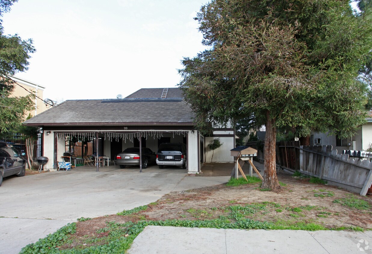 Primary Photo - 99-107 E Canal Dr