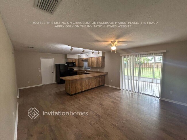 Foto del edificio - 1513 Highcrest Cir