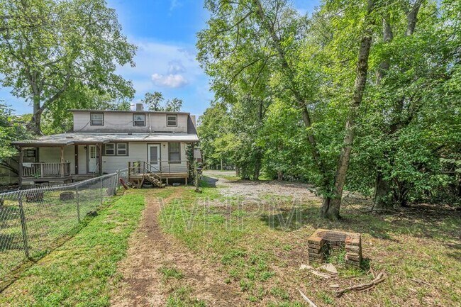 Building Photo - 402 Acklen Park Dr