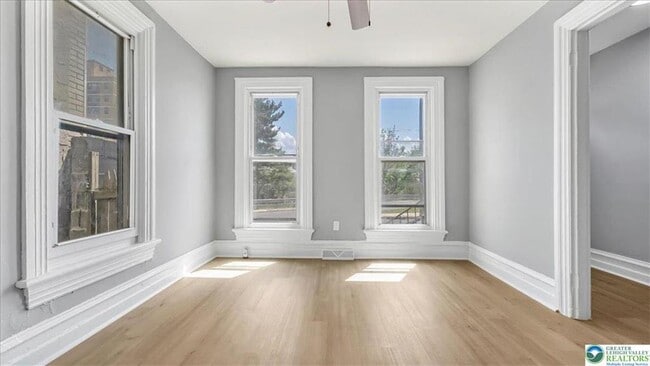Foto del edificio - 841 Jackson St