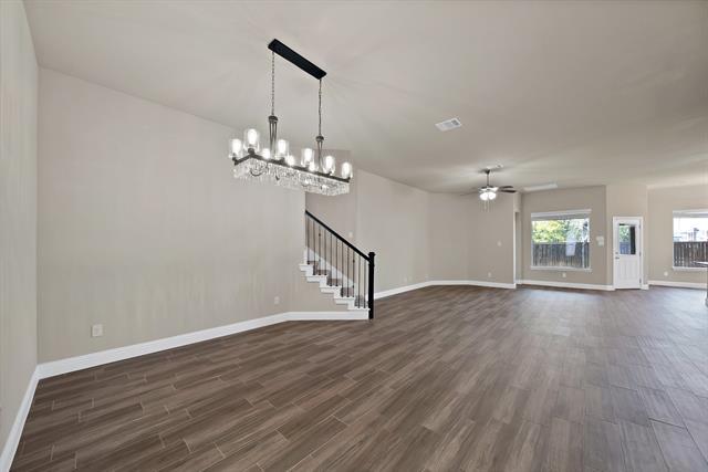 Building Photo - 2003 Oleander St