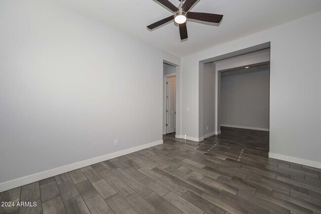 Foto del edificio - 9612 W Villa Chula