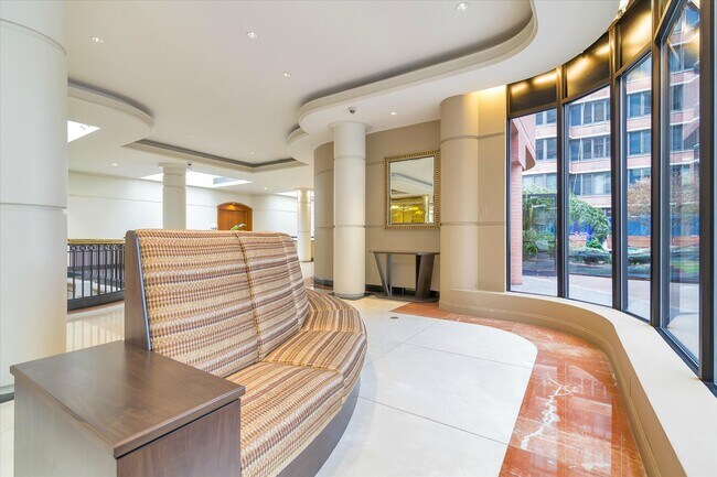 Lobby - 100 Carlyle Dr