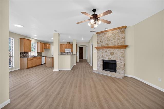 Building Photo - 2616 Cove Dr