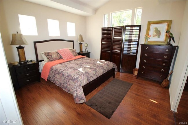 Building Photo - 49 La Mirage Cir