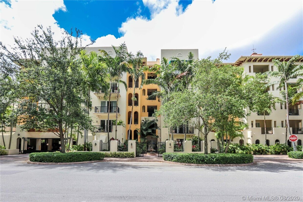 642 Valencia Ave Unit 405, Coral Gables, FL 33134 Condo for Rent in