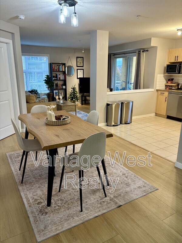 Photo du bâtiment - 571-571 Yates Rd