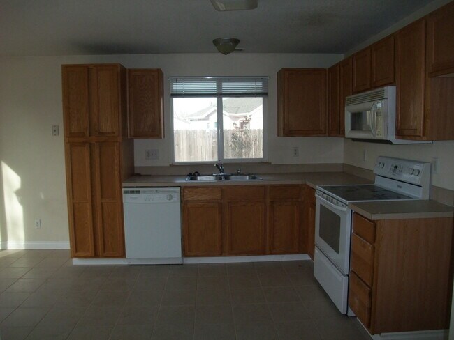 Foto del edificio - 3 Bedroom 2 Bath  Home In The Lexington Ar...