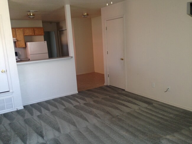 Foto del edificio - 4202 Alan Kent Dr