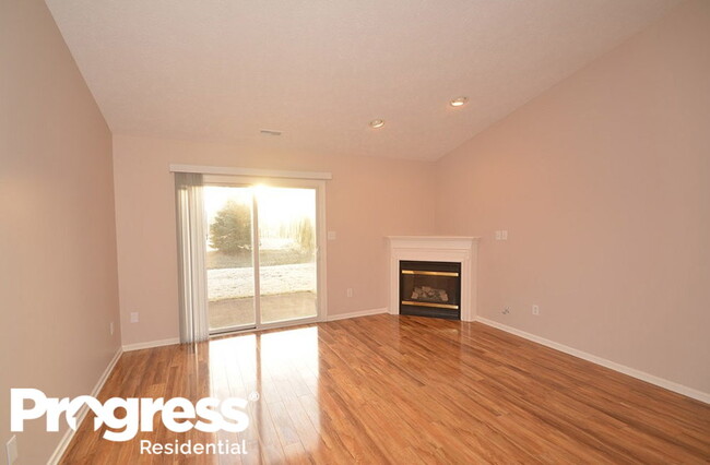 Foto del edificio - 13231 Sweet Briar Pkwy