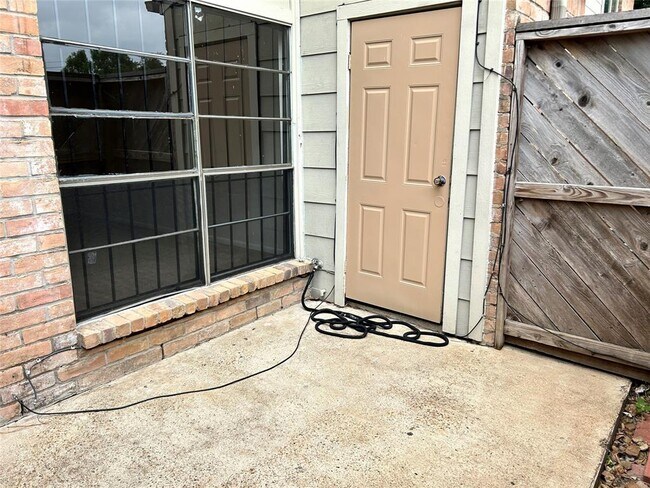 Foto del edificio - 8801 Hammerly Blvd