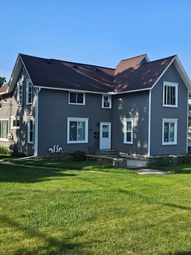 Building Photo - 919 Arcadian Ave