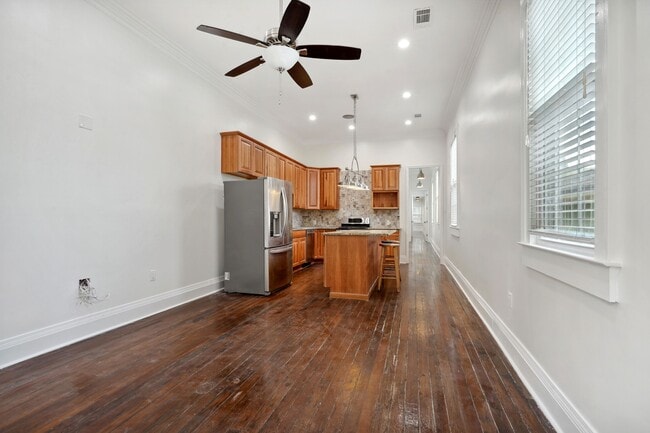 Photo - 2922 Banks St Townhome