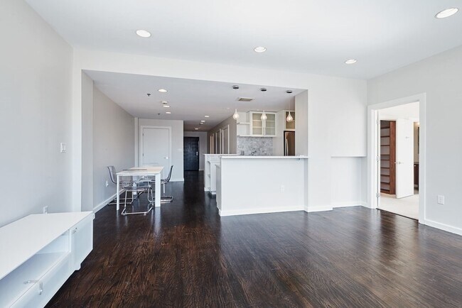 Building Photo - 225 Causeway St