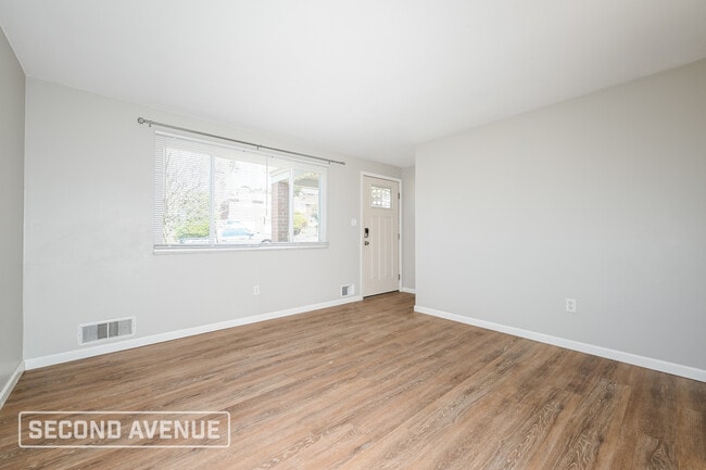 Building Photo - 13500 Louise Dr