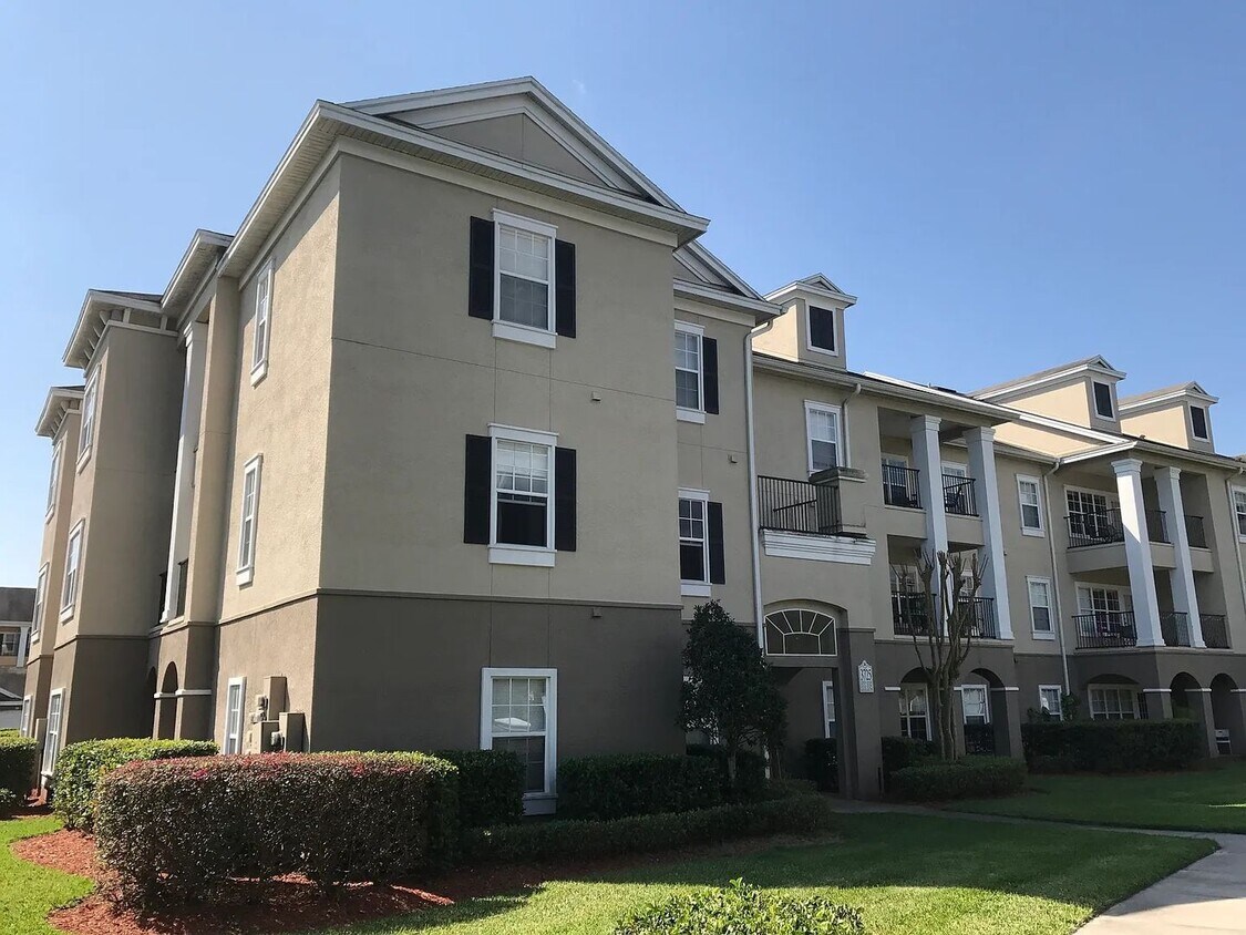 Primary Photo - 3rd Floor Condo; Gated Community; Resort S...