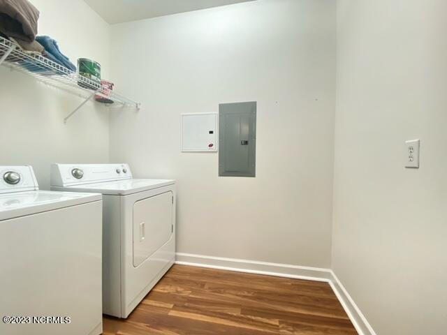 Building Photo - 395 S Crow Creek Dr