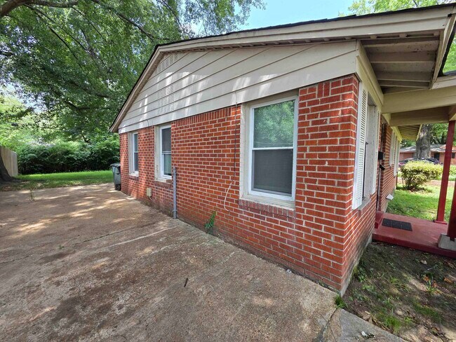 Building Photo - 3614 Mary Cove
