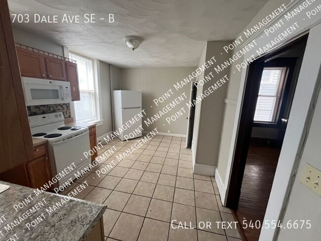 Building Photo - 703 Dale Ave SE