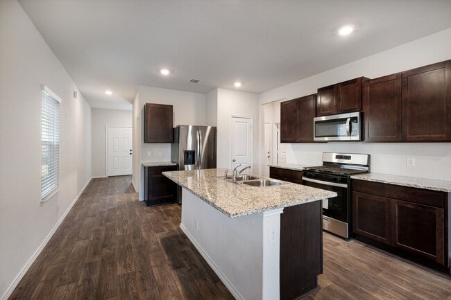 Building Photo - *MOVE IN SPECIAL: HALF OFF OF FIRST MONTHS RENT, IF MOVED IN BY DECEMBER 2025*