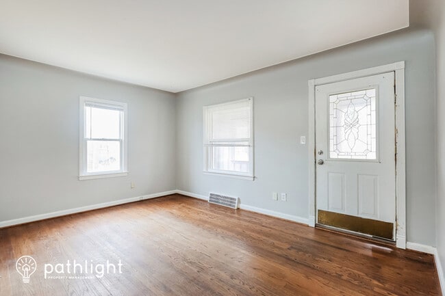 Foto del edificio - 22030 Harper Lake Avenue