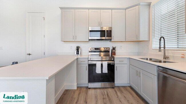 Foto del edificio - 8200 W Encanto Blvd