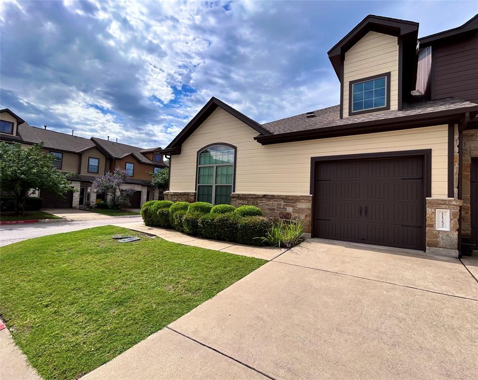 Foto principal - 11252 Lost Maples Trail