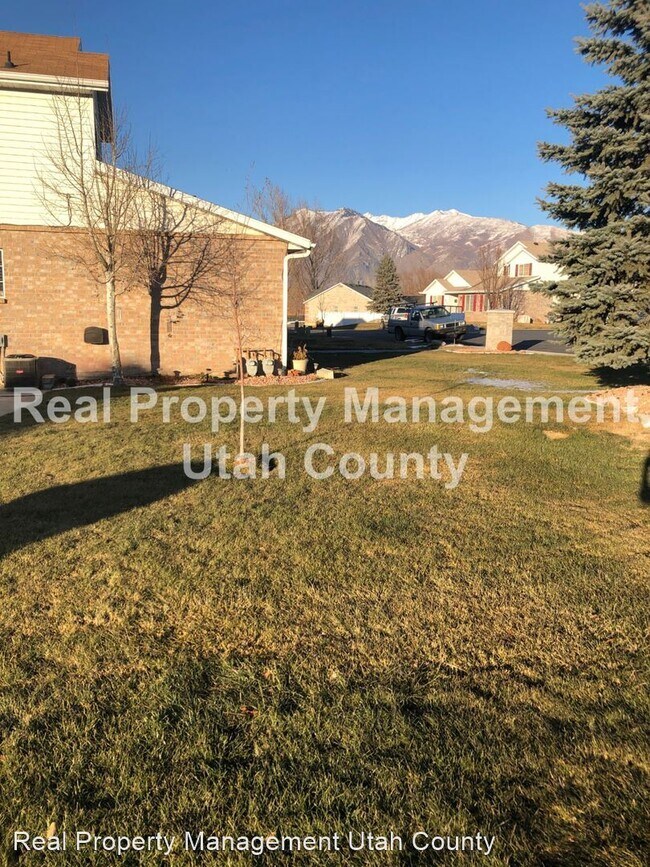 Foto del edificio - 3 br, 1.5 bath House - 559 N Lynnbrook Dr