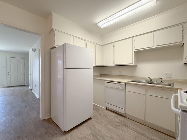 DibervilleINT-5.jpg - D'Iberville Townhomes